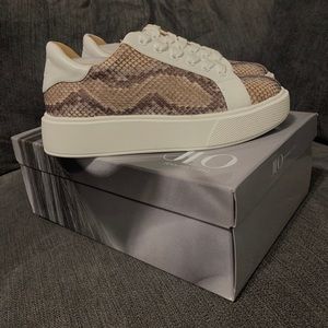 SOLD NEW JLO Jennifer Lopez women’s sneakers sz